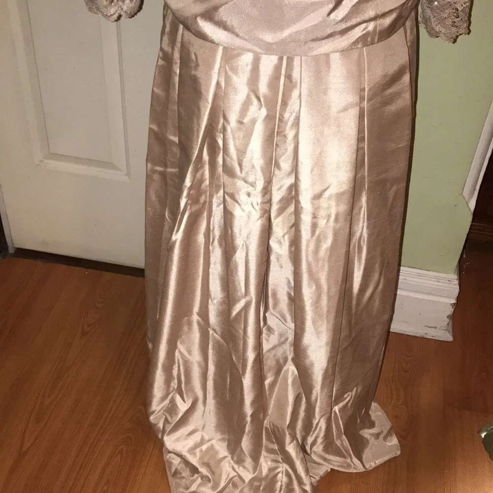 Dress - Picture 7 of 8